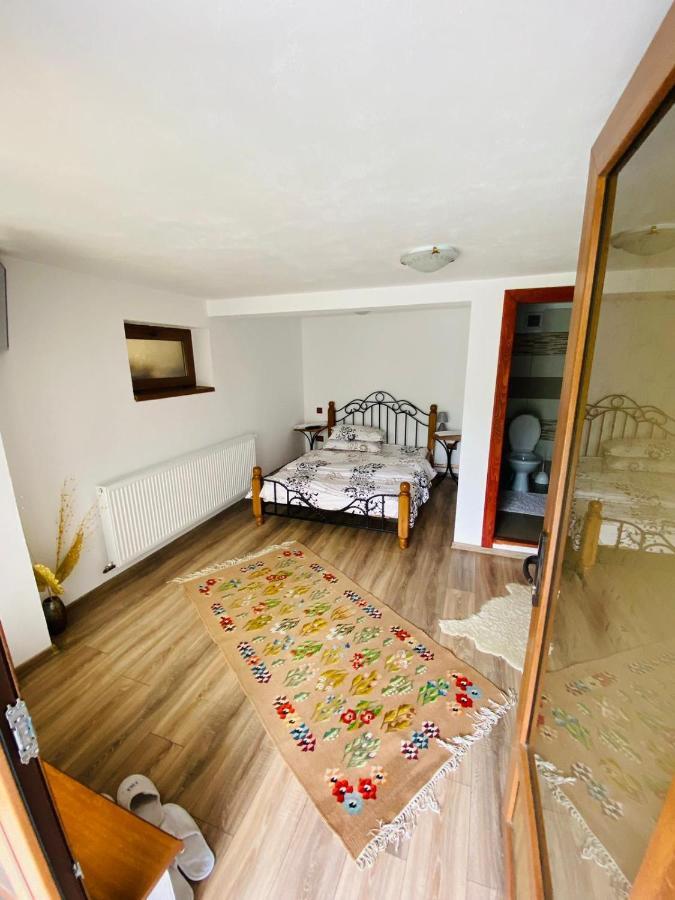 Casa De Vacanta Motata Novaci-Straini Luaran gambar