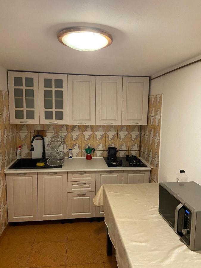 Casa De Vacanta Motata Novaci-Straini Luaran gambar